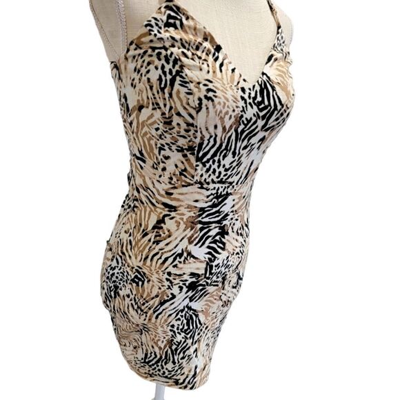 NEW GUESS leopard print spaghetti strap mini dress with cut-out back small - Picture 5 of 6